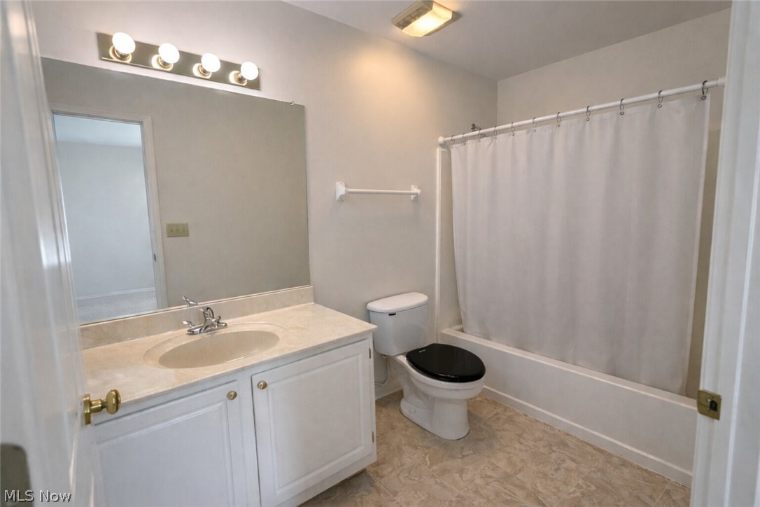 Village/Scioto Mdws Condo - Residential