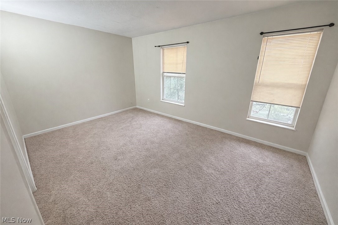 Village/Scioto Mdws Condo - Residential