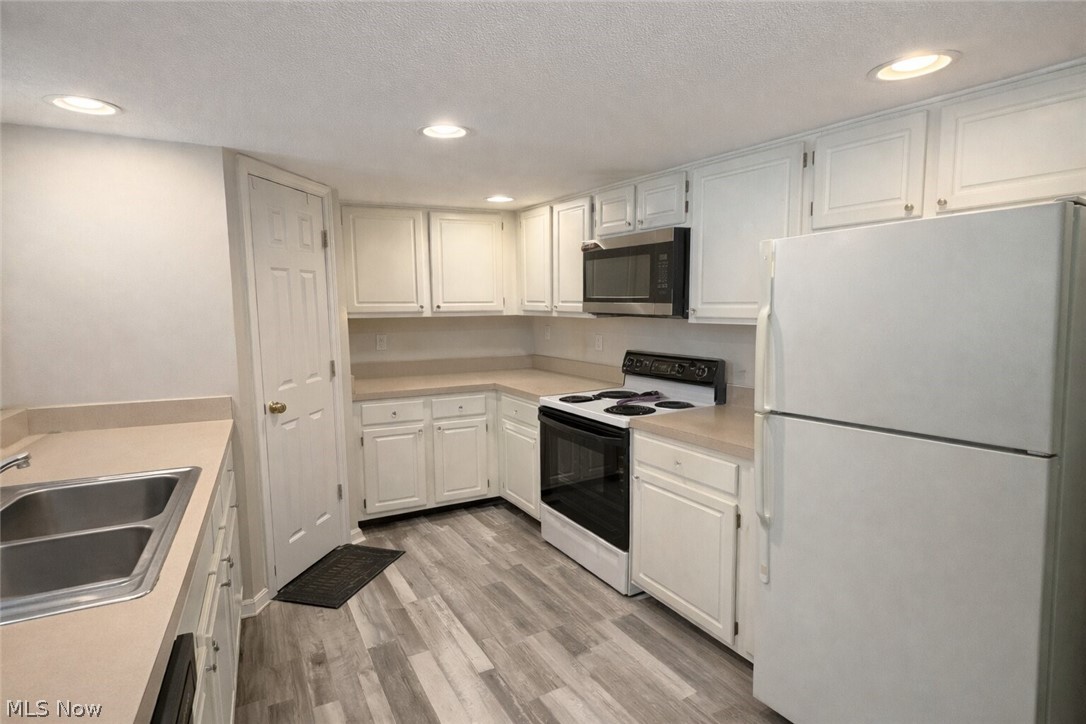Village/Scioto Mdws Condo - Residential