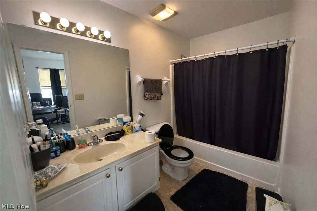 Village/Scioto Mdws Condo - Residential