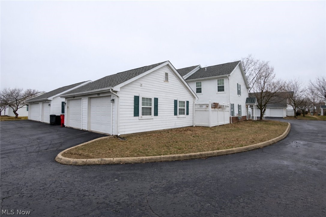 Village/Scioto Mdws Condo - Residential