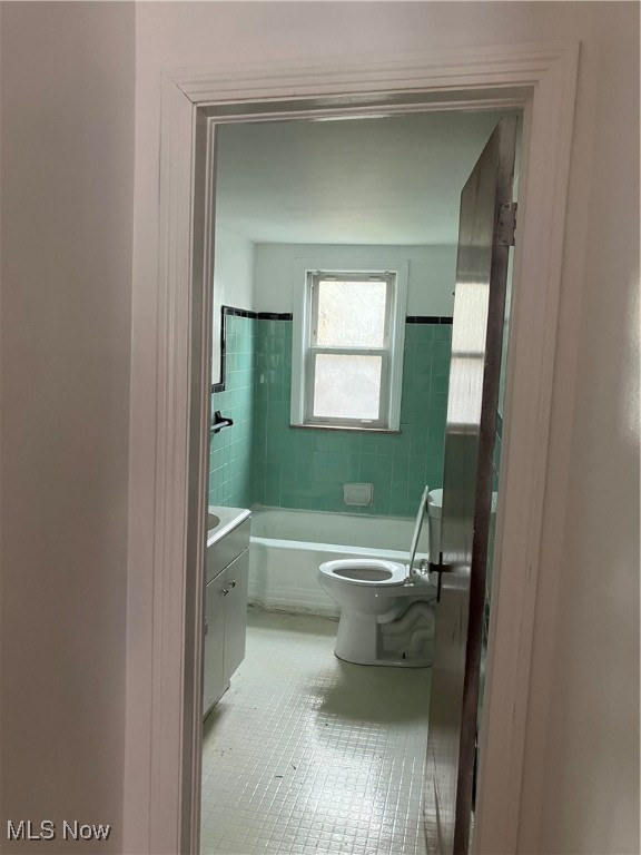 Shaker Heights Improv Cos Su - Residential