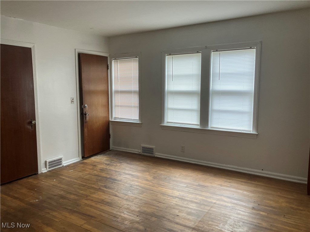 Shaker Heights Improv Cos Su - Residential