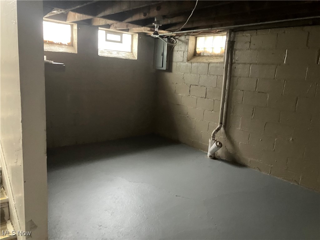 Shaker Heights Improv Cos Su - Residential
