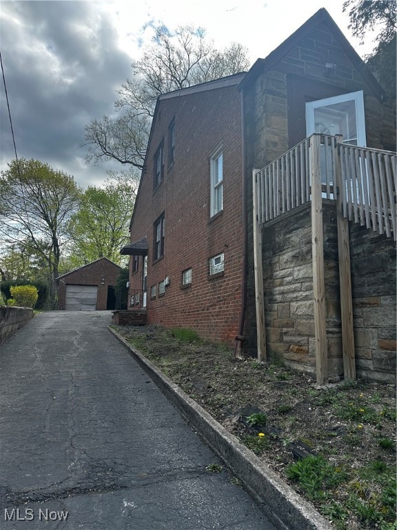 Shaker Heights Improv Cos Su - Residential