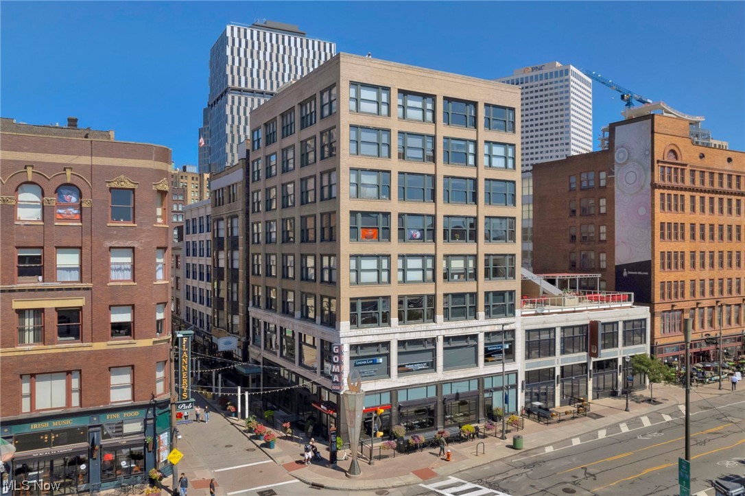 Sincere Bldg Condo - Residential