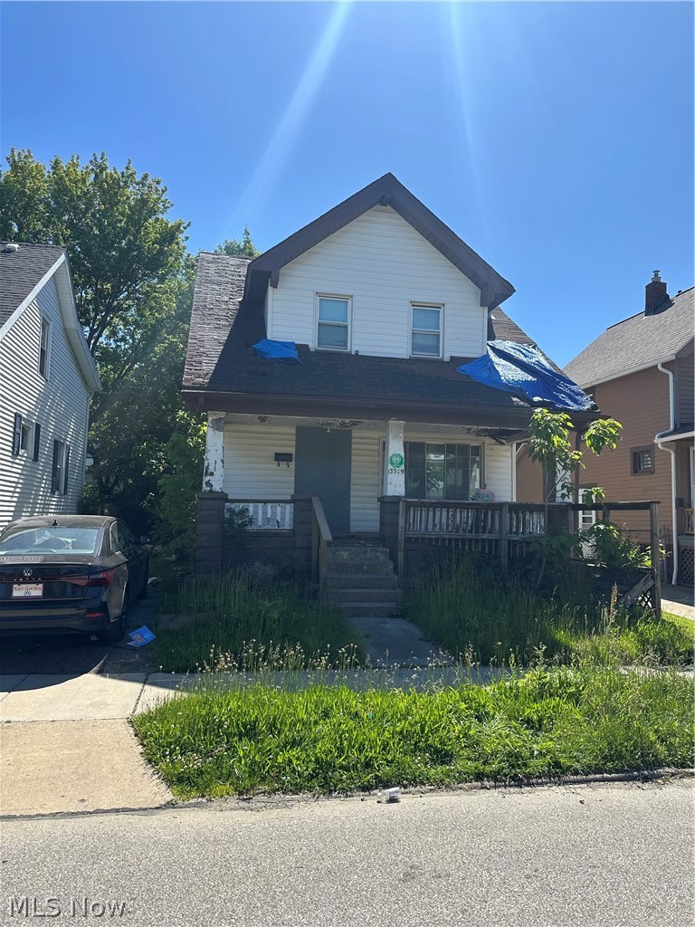 Investor opportunity located just off Union Ave. Home needs updates and repairs but offers great potential for renovation or rental income. Convenient location near shopping, schools, and major highways. Sold as-is.