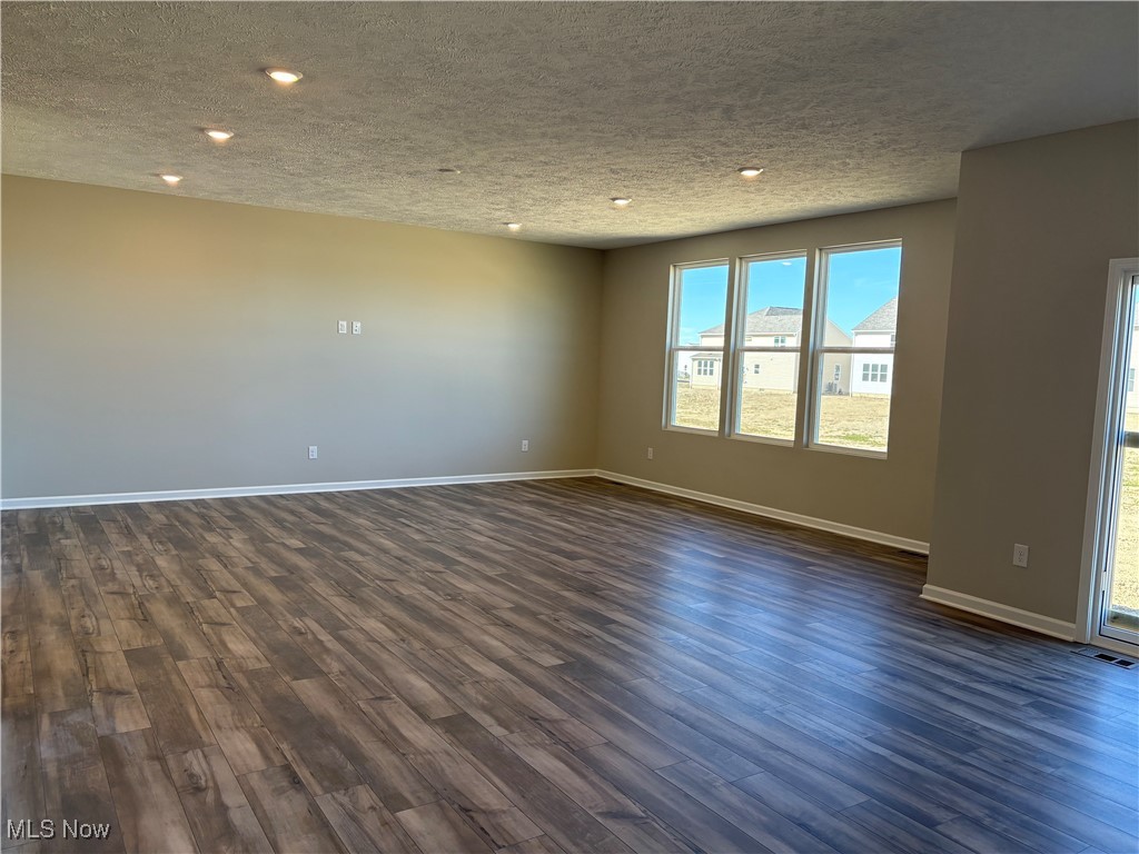 Emerald Woods - Residential