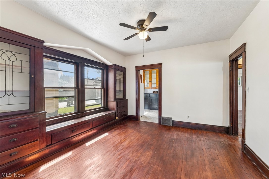 Washington Park - Residential Income