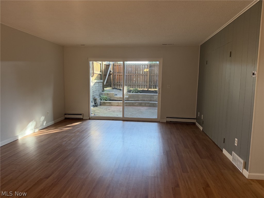 Ridgeglen Place Condo - Residential