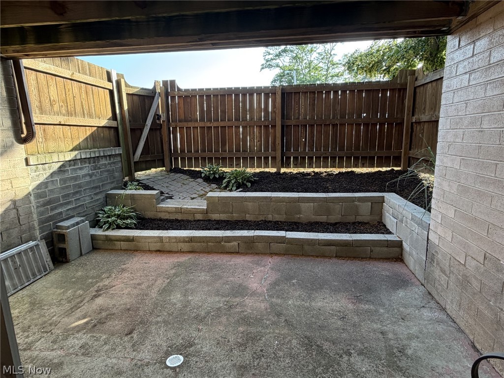 Ridgeglen Place Condo - Residential