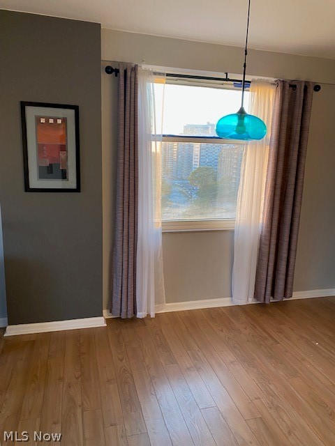 Lake House Condo - Residential