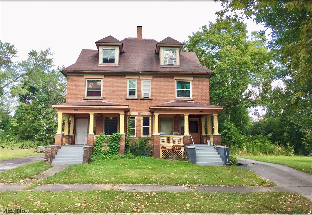 Great investment opportunity! This well-maintained 4-unit property offers strong income potential with a versatile unit mix, including one 1-bedroom, two 2-bedroom, and one 3-bedroom units—appealing to a wide range of tenants. Attached vacant lot included. Each unit features separate utilities, providing convenience for both owner and occupants while helping to maximize net returns. New hot water tanks in the four units in 2021, 2025, 2018, and 2024. New furnace in three units in 2021, 2019, and 2019.