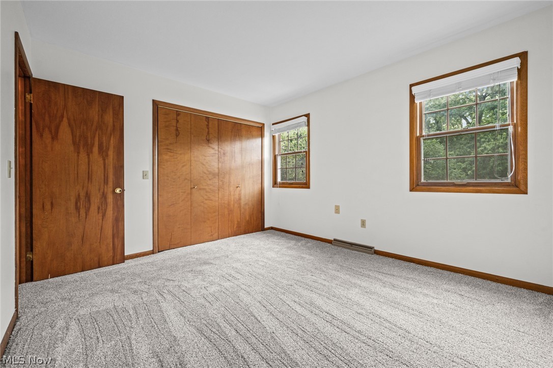 Regal Arms Condo - Residential