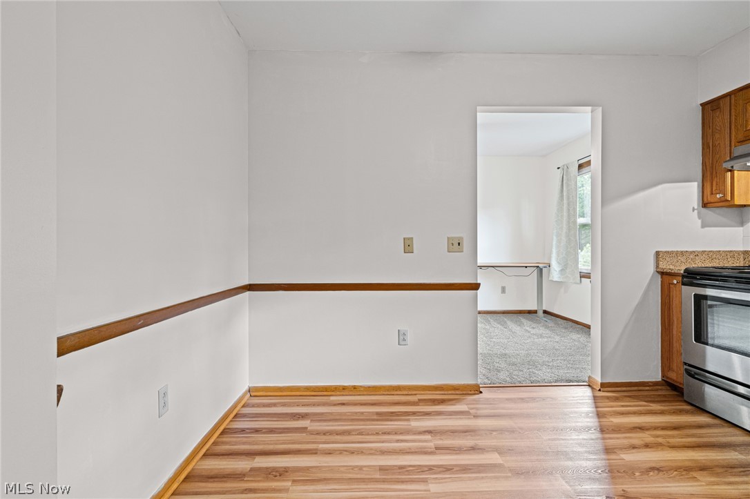 Regal Arms Condo - Residential