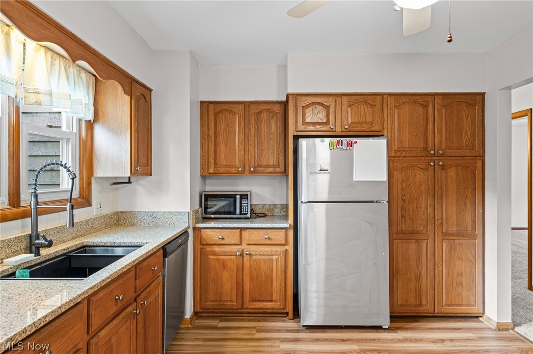 Regal Arms Condo - Residential