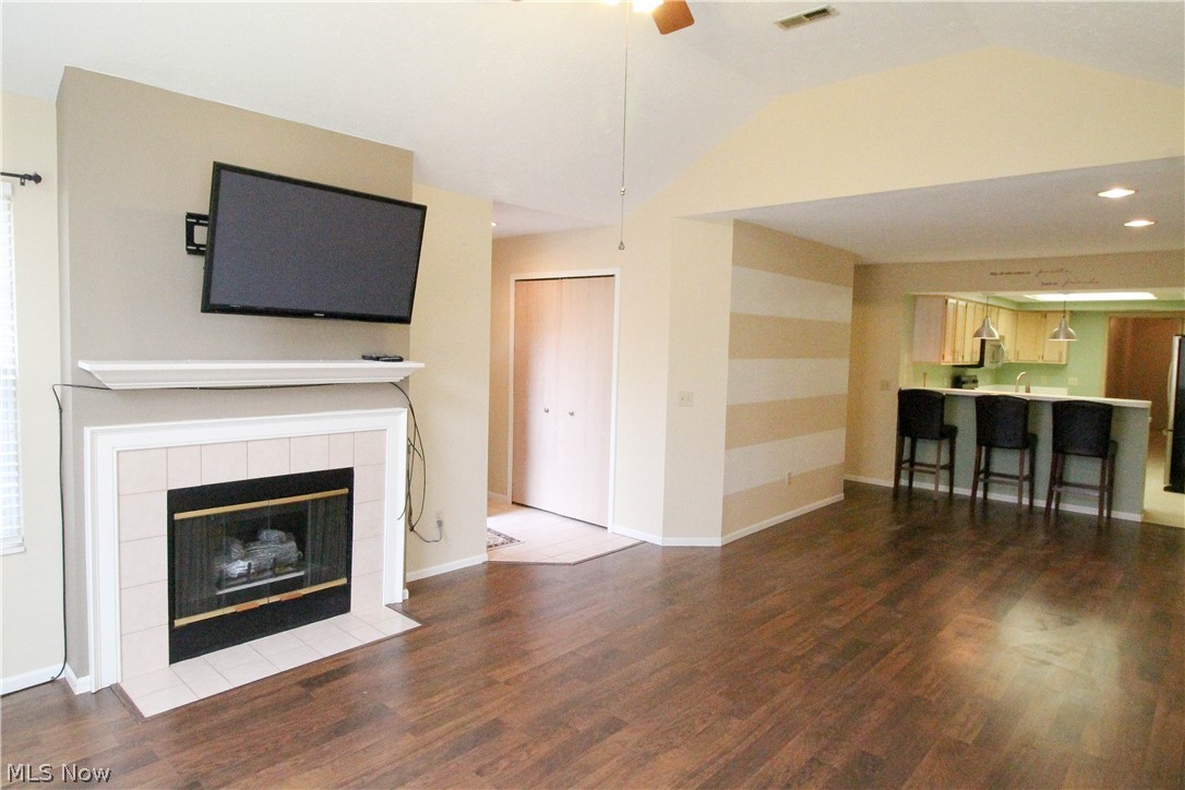 Villas At Oregon Trails Condo - Residential