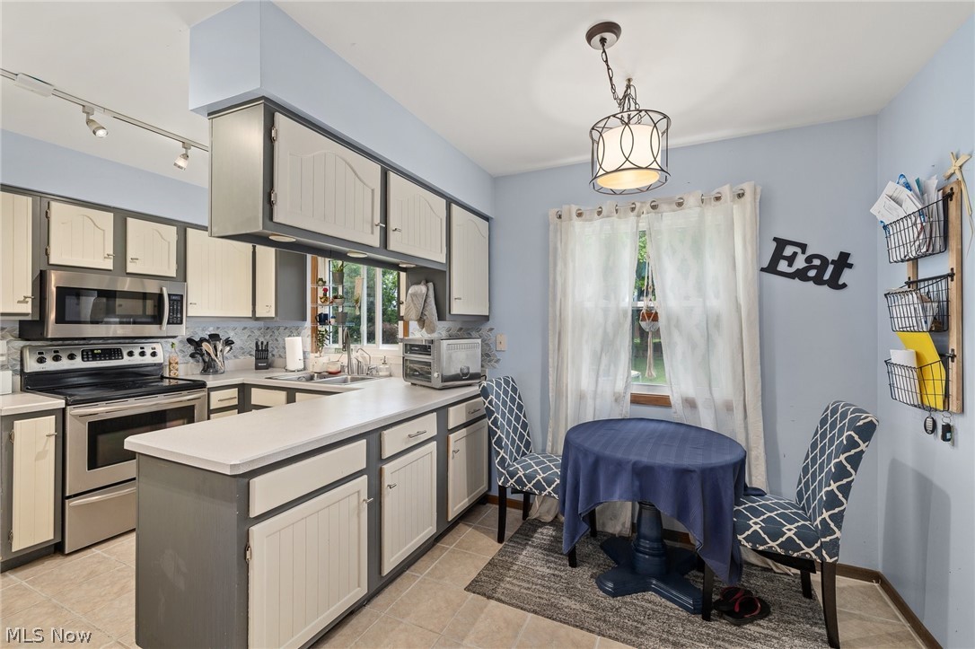 Village/Lexington - Residential