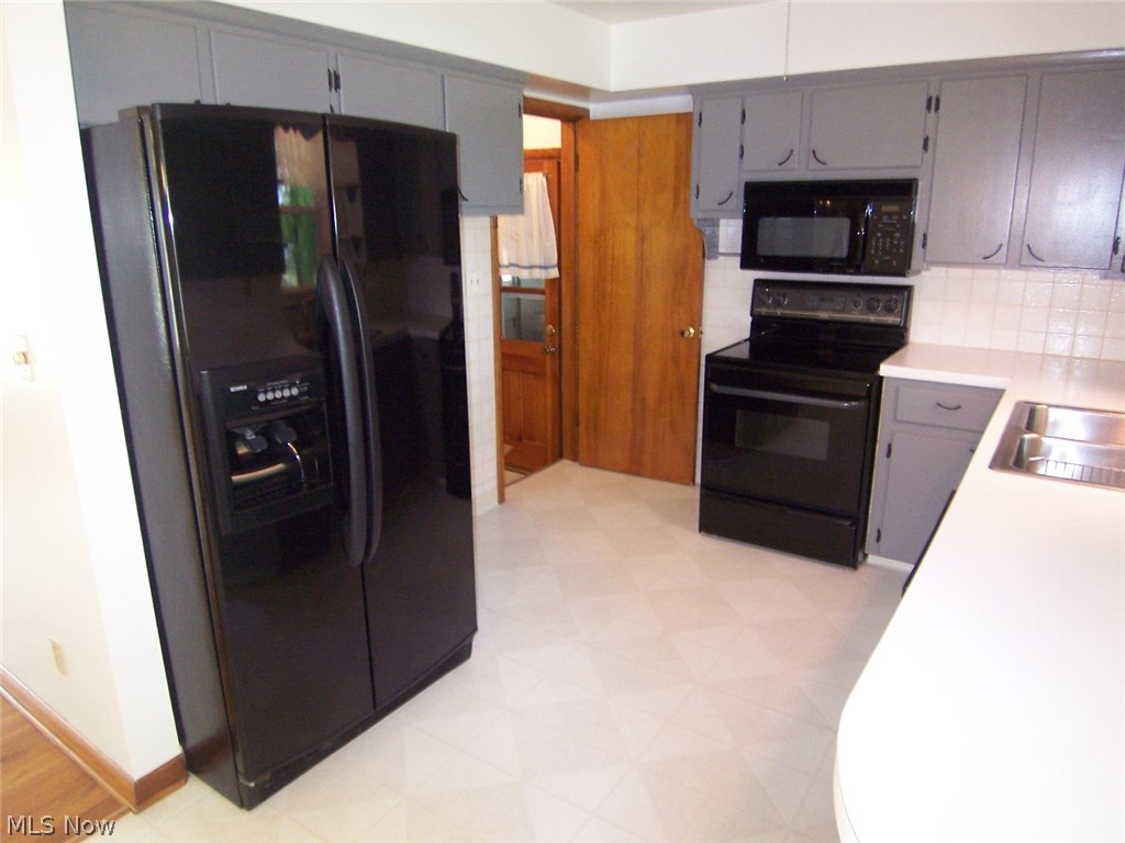 Rhodes 1st Add - Residential