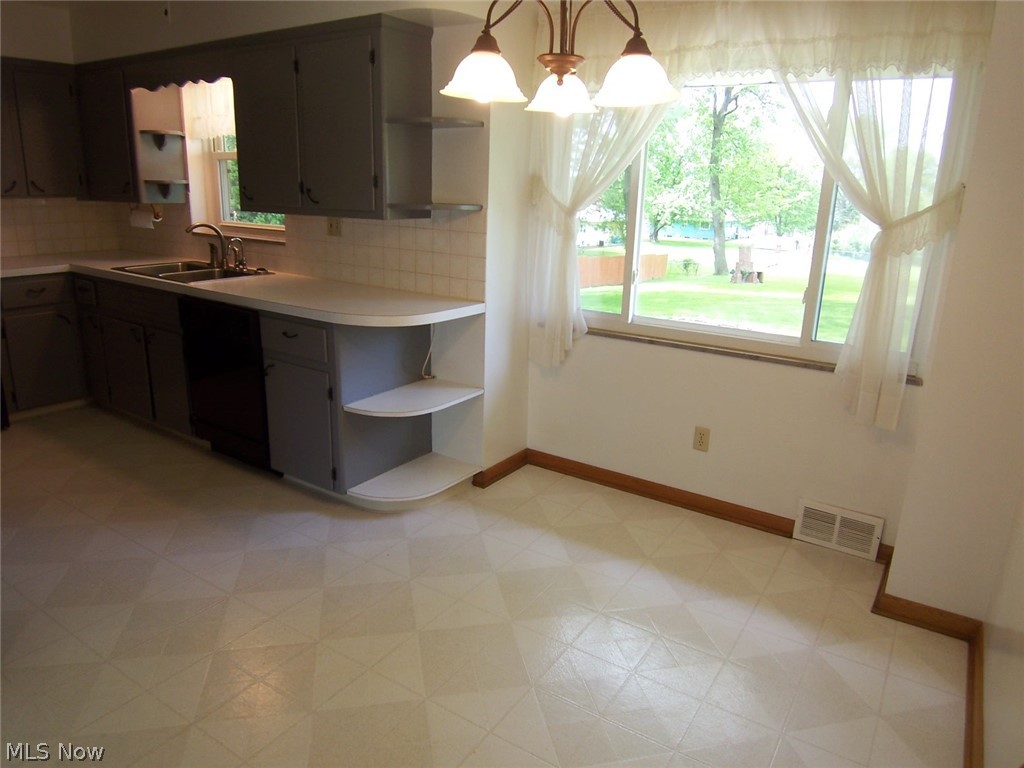 Rhodes 1st Add - Residential