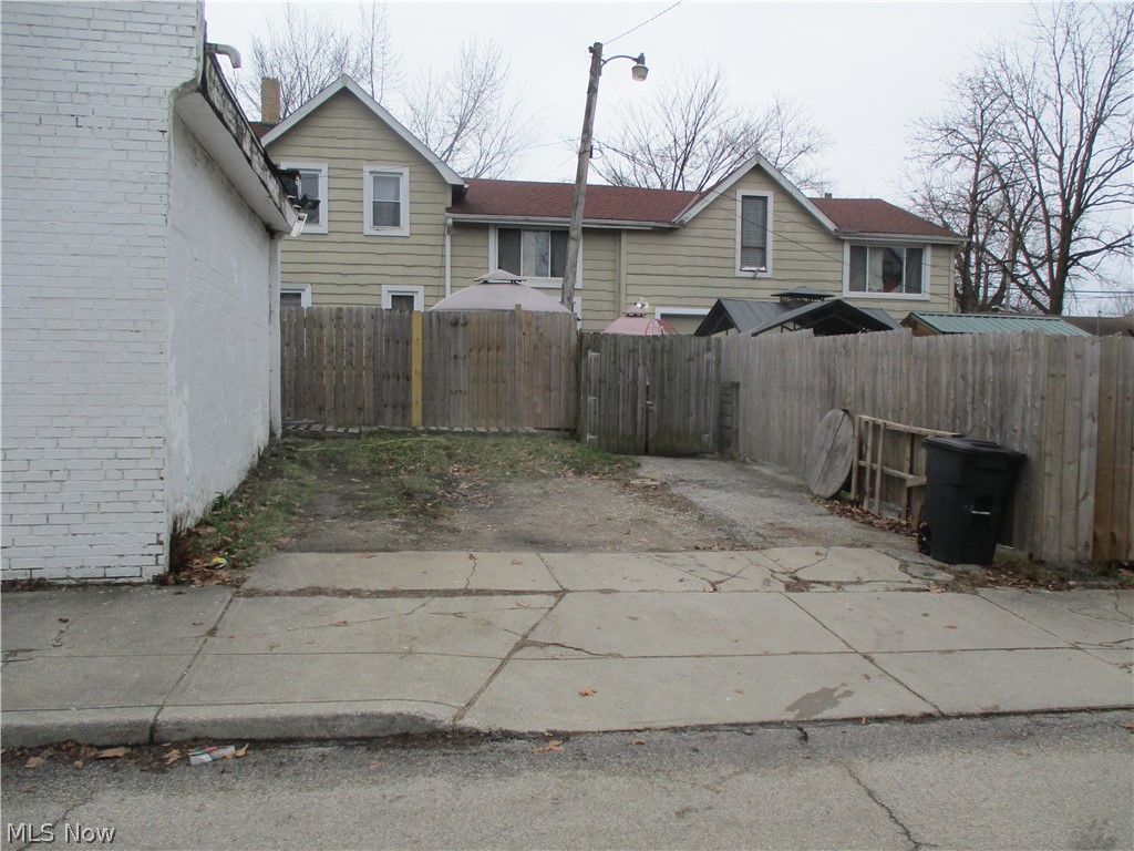 Adams Realty - Commercial Sale