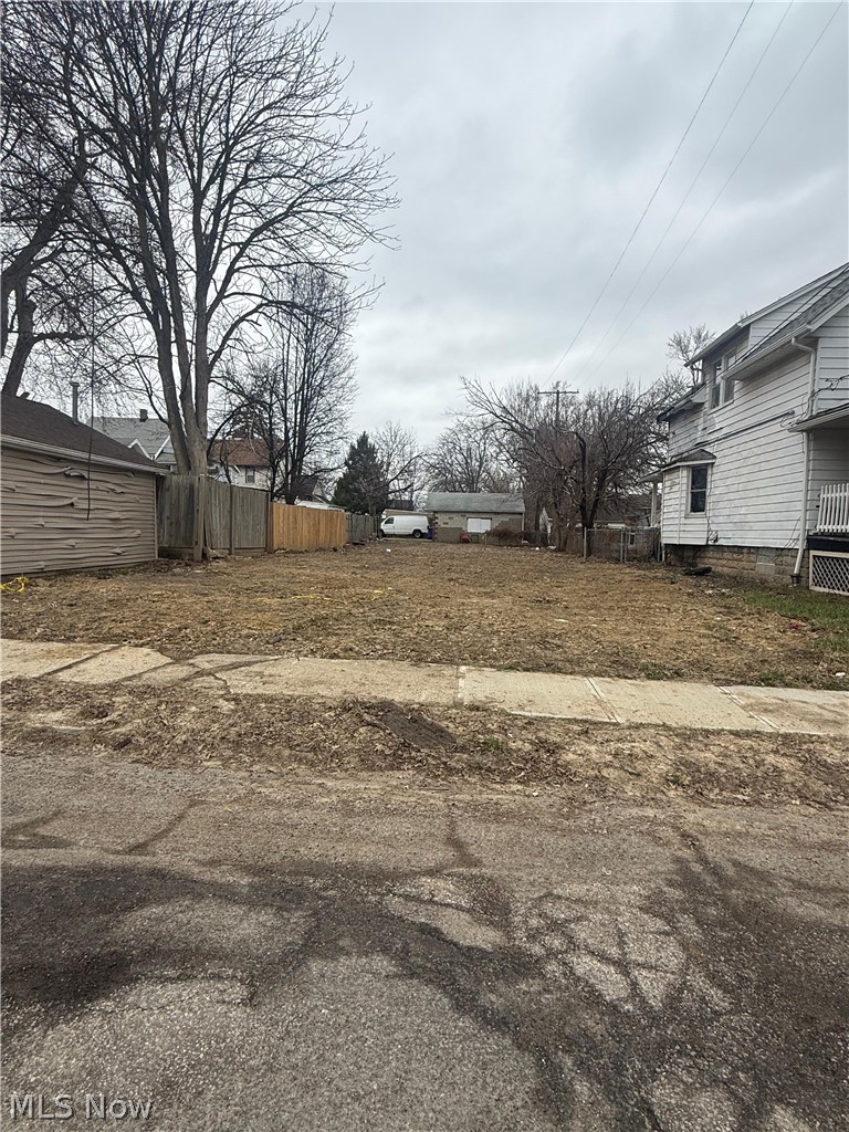 zoned two family lot on cleveland west side ,city utilities are available at the street