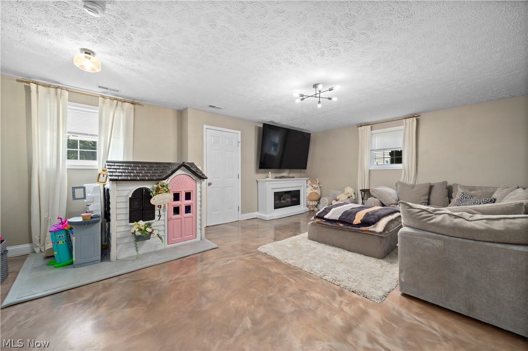 Kinters Sunny Acres 01 - Residential