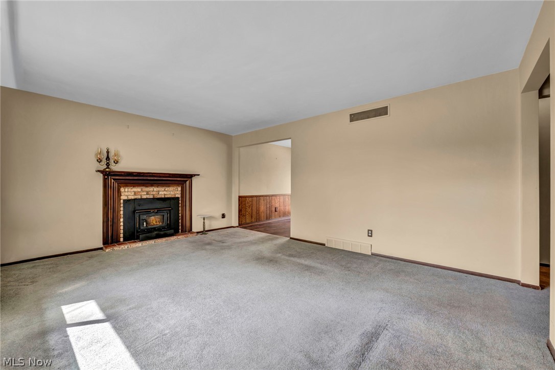 Village/Mineral Rdg - Residential