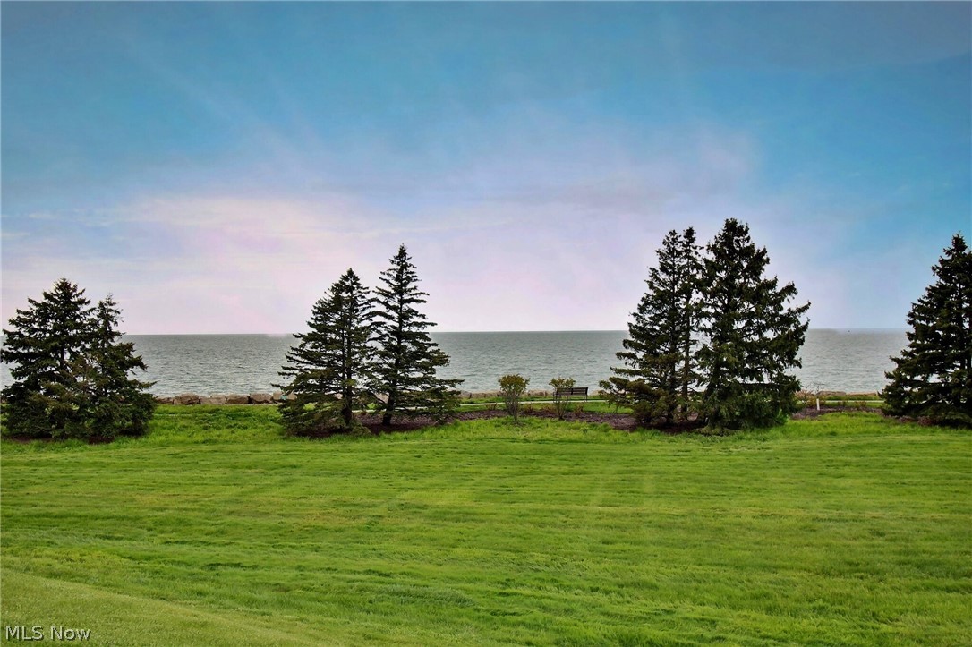 One Bratenahl Place Condo - Residential