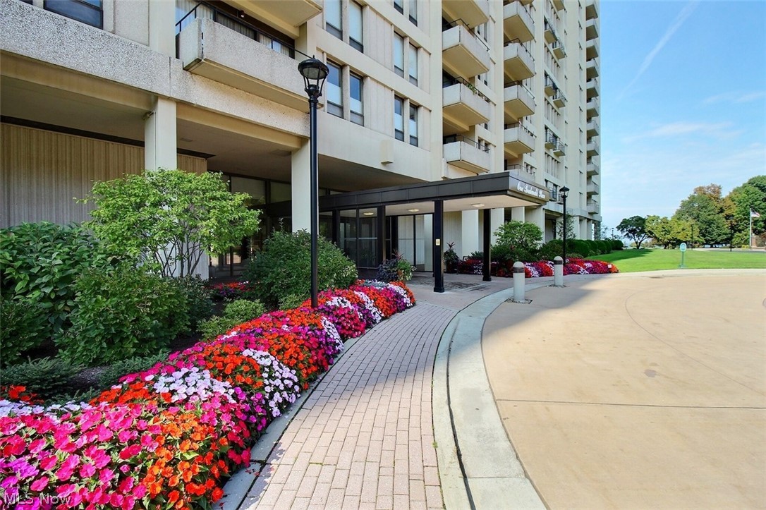 Enjoy lakefront living from this penthouse suite at Bratenahl Place, one of Cleveland’s most desirable condo communities. Freshly painted and move-in ready, this 2-bedroom, 2-bath residence features an updated kitchen with beautiful finishes, generous living space, and a covered balcony overlooking Lake Erie. The living and dining areas offer an easy flow for relaxing or entertaining, while the primary suite includes a full bath and ample closet space. The second bedroom works well as a guest room, office, or den. Set on beautifully maintained grounds that feel like a private retreat, Bratenahl Place offers walking paths, lush green space, gardens, and a lakeside fire pit. Amenities include a saltwater pool, clay tennis courts, two laundry rooms, picnic areas, a fully equipped gym, full-service spa, on-site salon, elegant gathering areas, 24-hour concierge services, heated underground parking, high-speed fiber optic internet, and the in-house restaurant Sorella. Distinctive architecture, sweeping views of downtown Cleveland and Lake Erie, and pet-friendly policies make it easy to call this home. HOA fees include all utilities and basic cable. Conveniently located near downtown Cleveland, CWRU, University Hospitals, and the Cleveland Clinic.