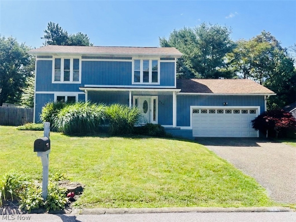 Welcome to this stunning three-bedroom, 2.5-bathroom gem, perfectly situated in one of Steubenville, Ohio’s most sought-after and convenient locations. From the moment you arrive, the curb appeal hints at the beauty found within this Thoughly adorable home.
The main level features a bright, airy concept layout, where the spacious living area flows seamlessly into the dining and kitchen area—truly the heart of the home. Upstairs, you’ll find three generous bedrooms, including a serene primary suite complete with a private bath, offering a perfect retreat at the end of the day.
Highlights of the Home:
Three Spacious Bedrooms: Plenty of room for family, guests, or a dedicated home office.
2.5 Modern Baths: Including a convenient half-bath on the main floor for guests.
Prime Location: Minutes away from premier shopping, local dining, and easy highway access, making your daily commute a breeze.
Outdoor Living: Whether it's a cozy morning coffee on the porch or a weekend BBQ in the backyard, this home is designed for making memories.
This is more than just a house; it’s the lifestyle you’ve been looking for in the heart of the Buckeye State. Don't miss your chance to call this beautiful property home!