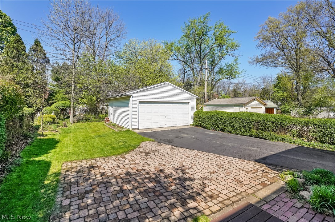Crestwood - Residential