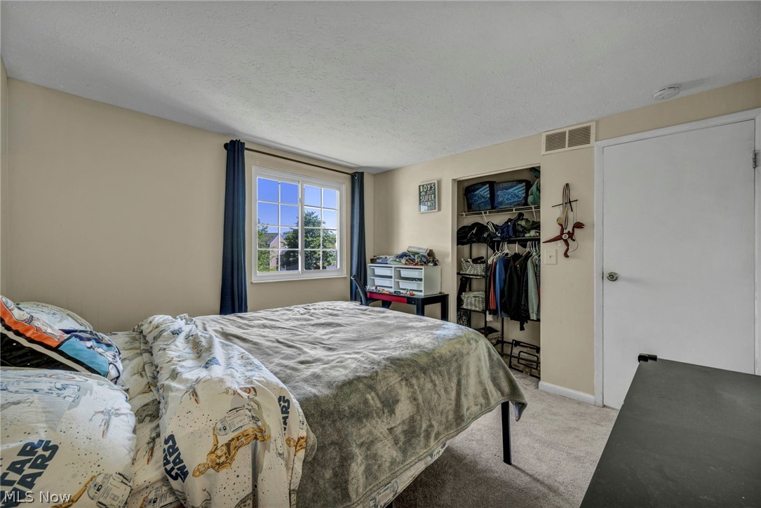 Creekside Vill - Residential