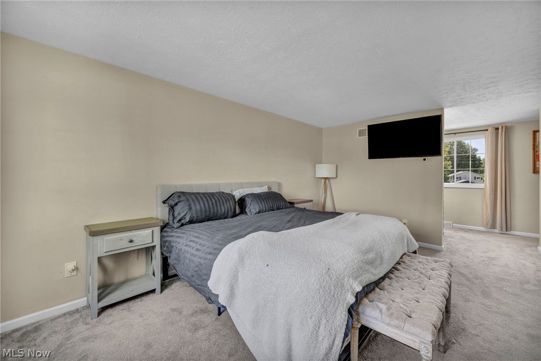 Creekside Vill - Residential