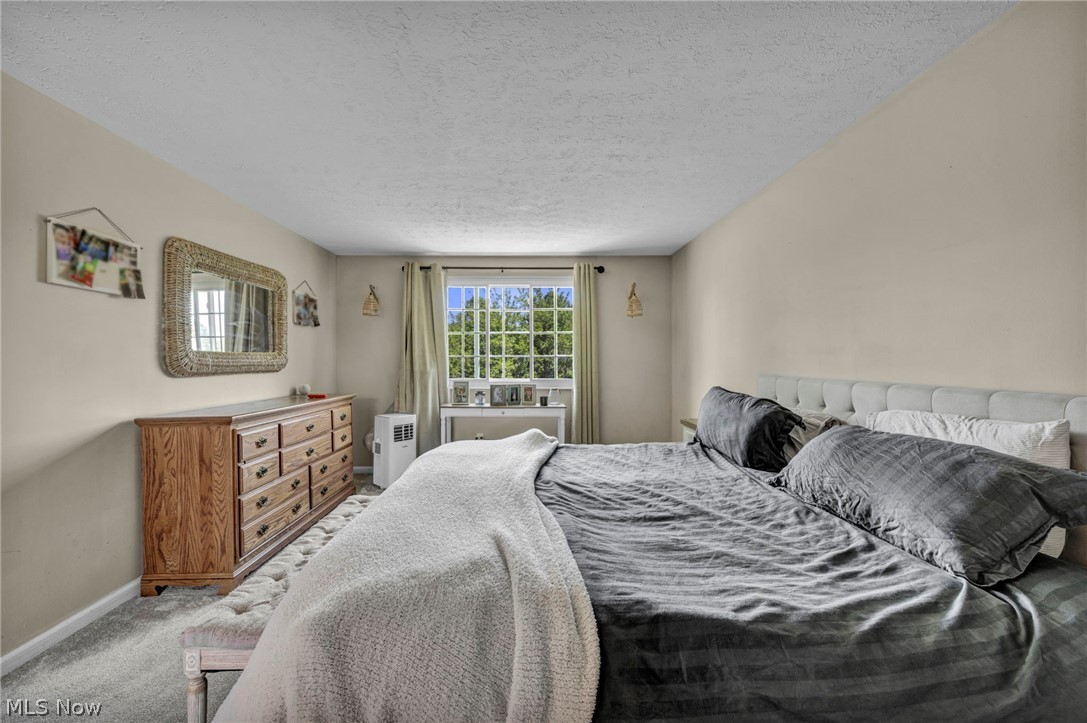 Creekside Vill - Residential