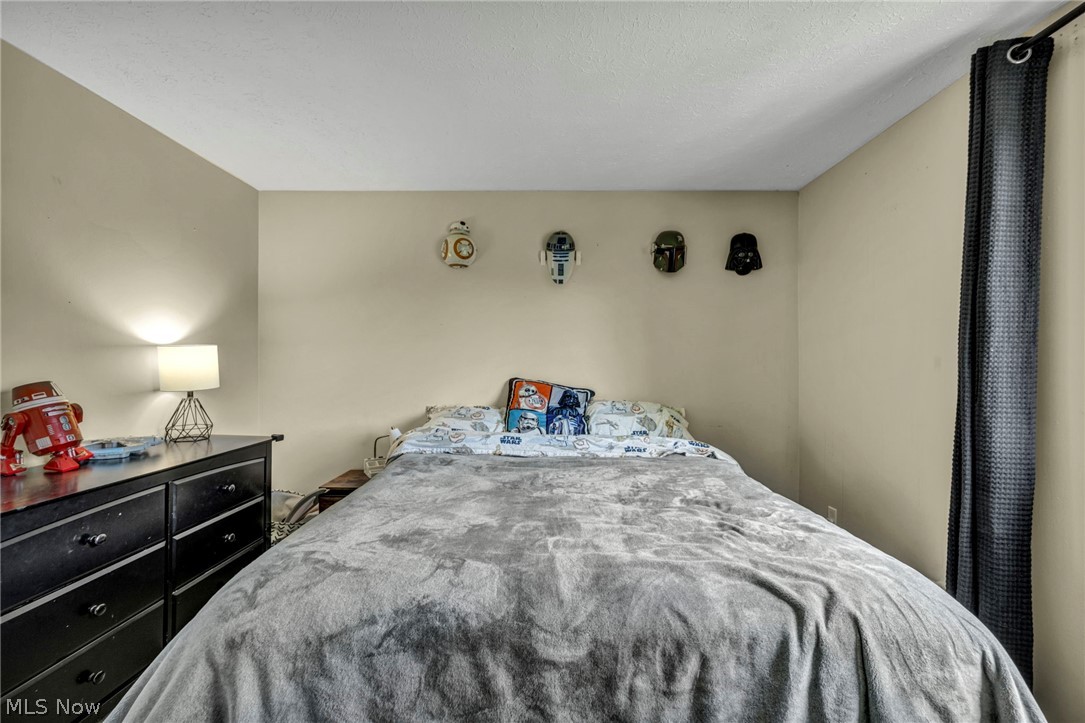 Creekside Vill - Residential