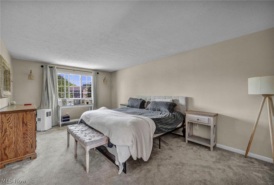 Creekside Vill - Residential