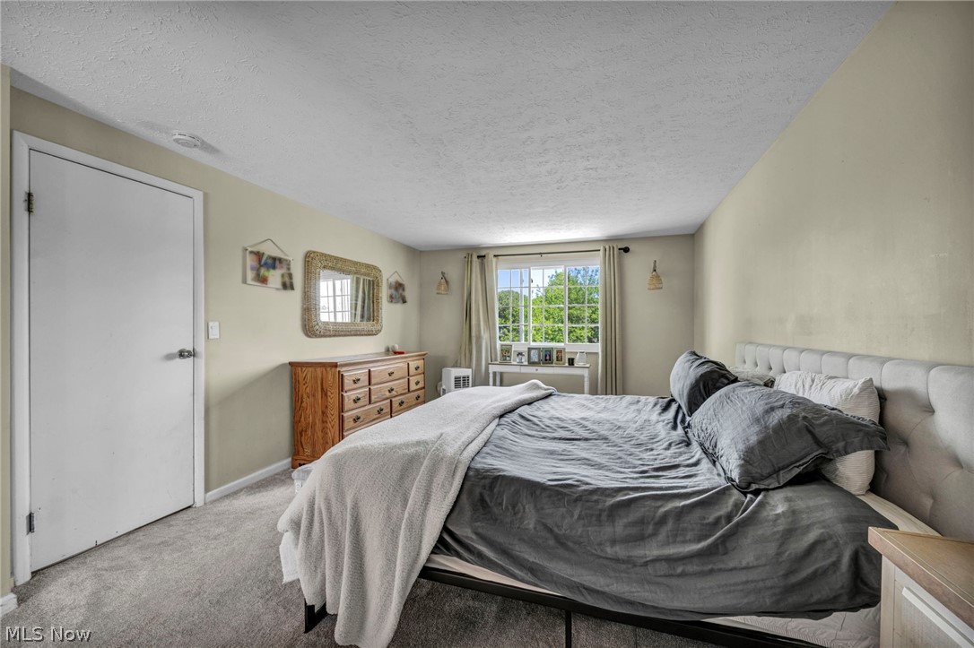 Creekside Vill - Residential