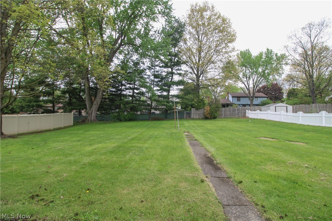 Kirkland Wood 14 - Residential