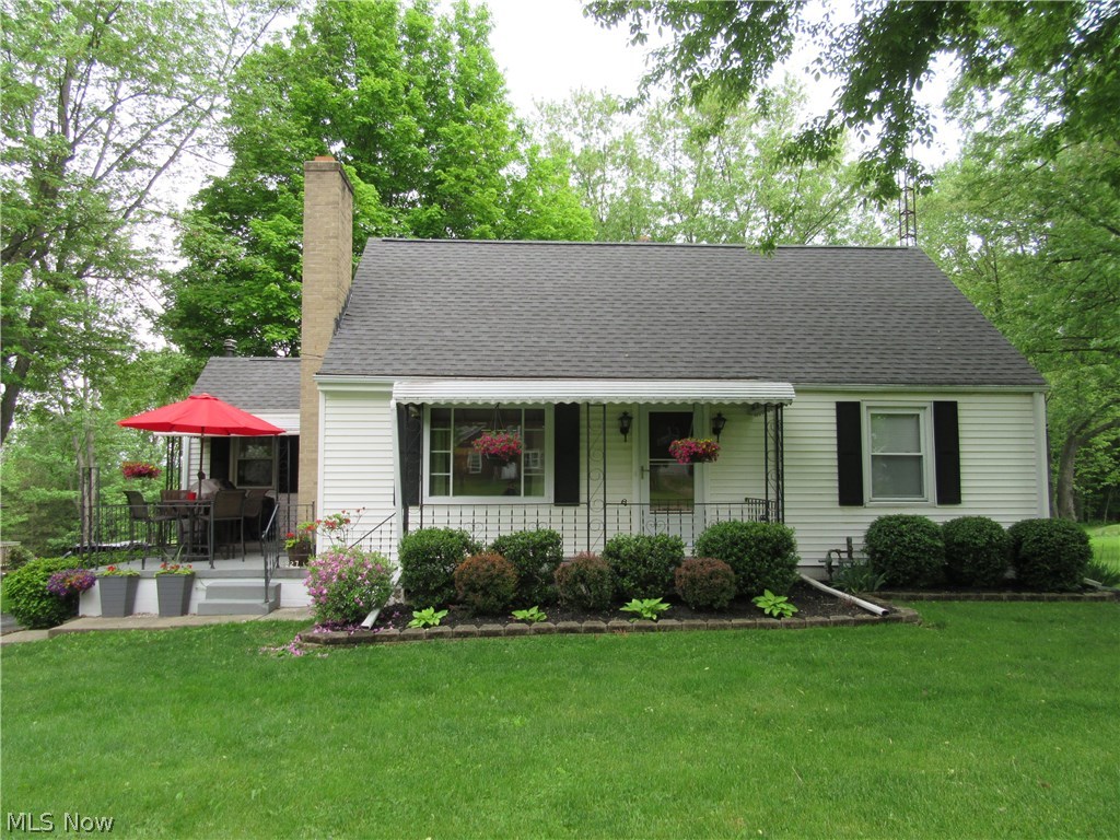 Fabulous bungalow in a quiet neighborhood in Louisville. Very clean and updated home. New flooring throughout and fresh paint. 3 bedrooms, 2 full bathrooms, and 3 car garage attached. 3 fireplaces! Finished basement with a full bathroom and fireplace. Large lot 0.77 acre, huge back yard.