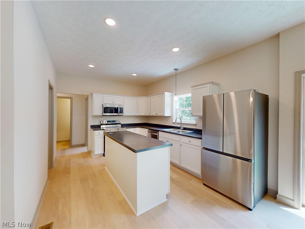 Squares Acres - Residential