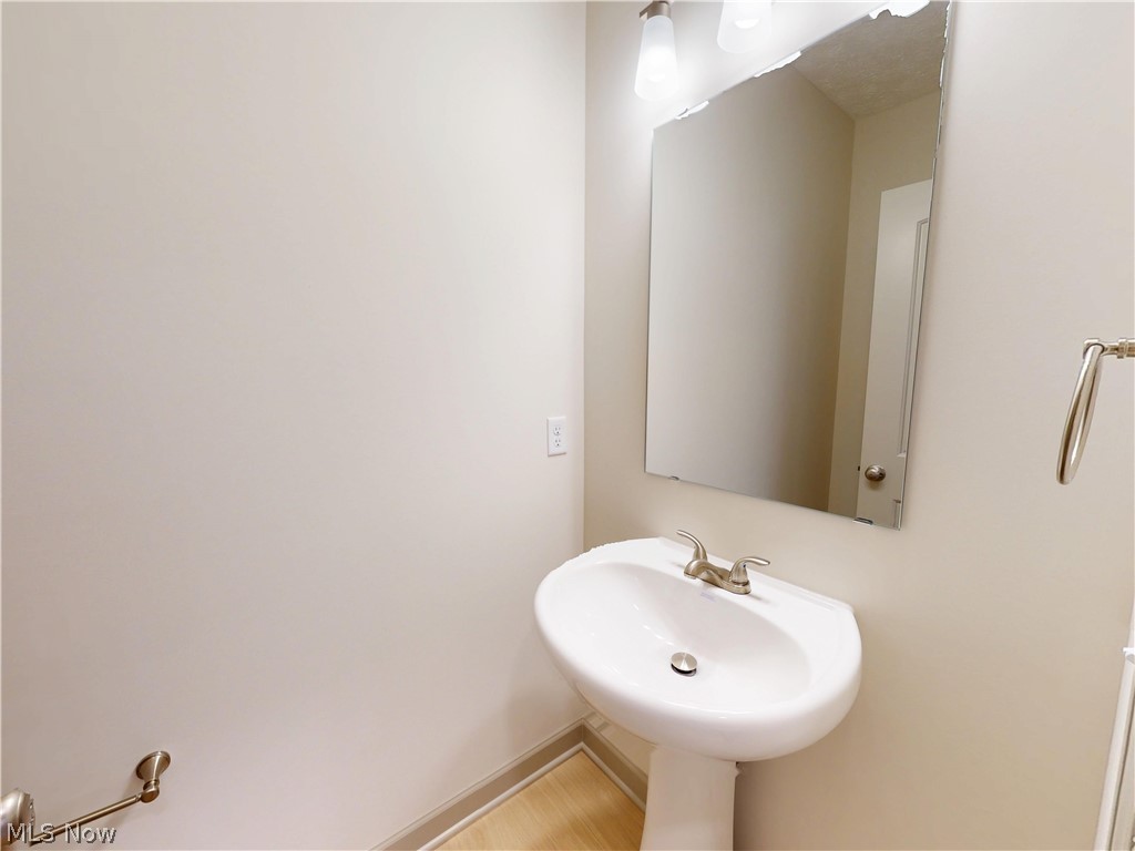 Squares Acres - Residential