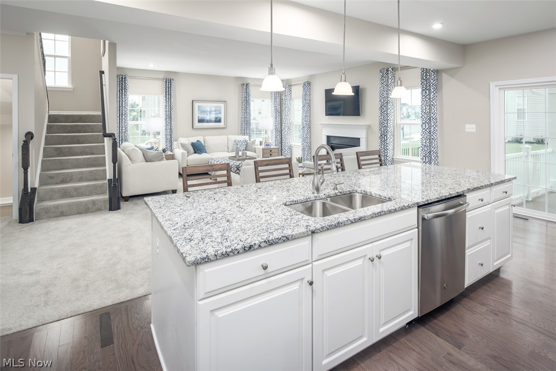 Hampton Place - Residential