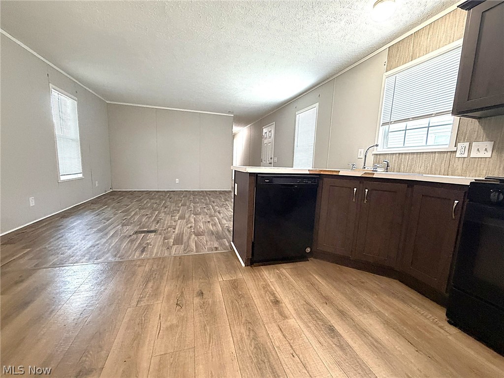 Colonial Oaks Park - Residential