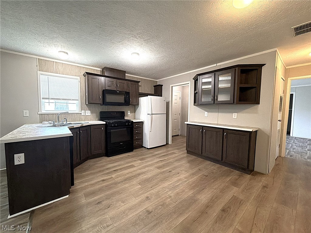 Colonial Oaks Park - Residential