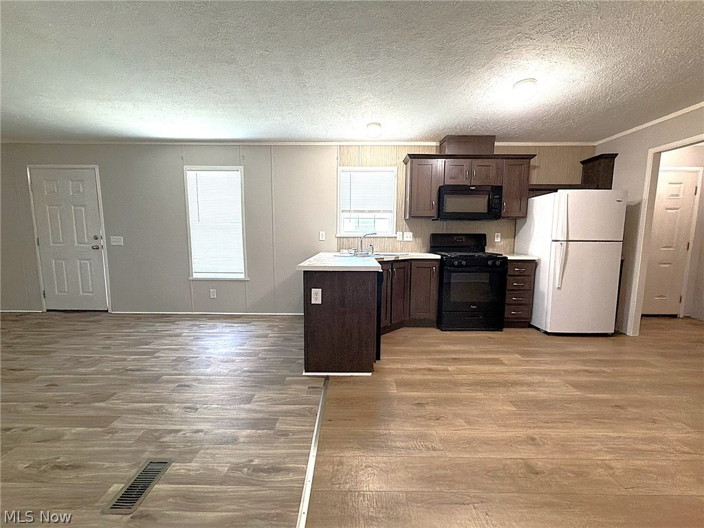 Colonial Oaks Park - Residential