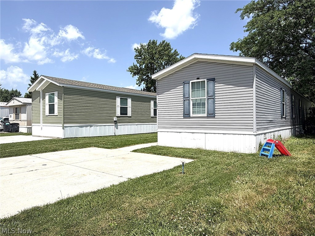 Colonial Oaks Park - Residential
