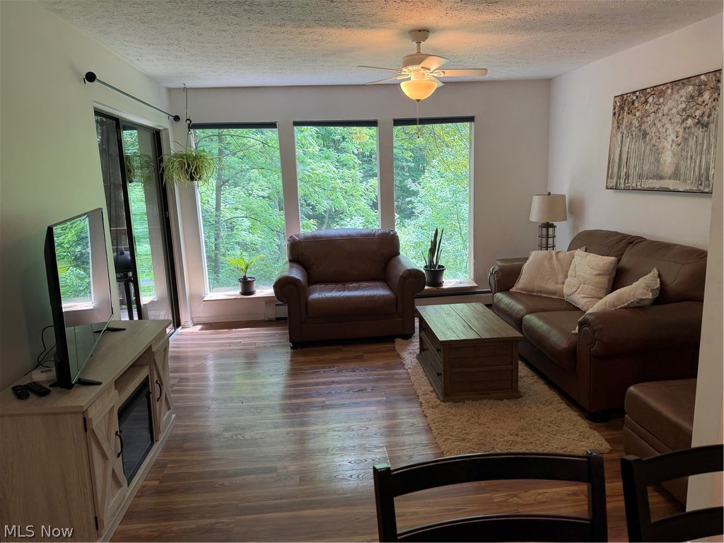 Pine Mill Rdg Condo Estates #4 - Residential