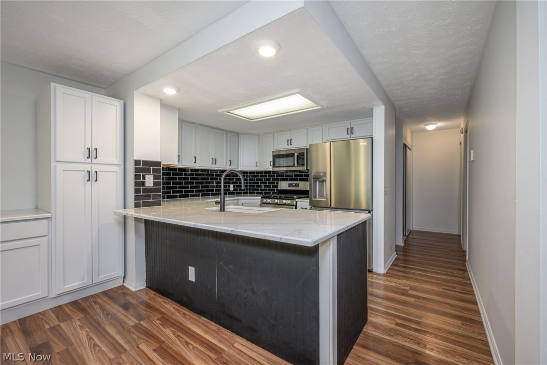 Pine Mill Rdg Condo Estates #4 - Residential