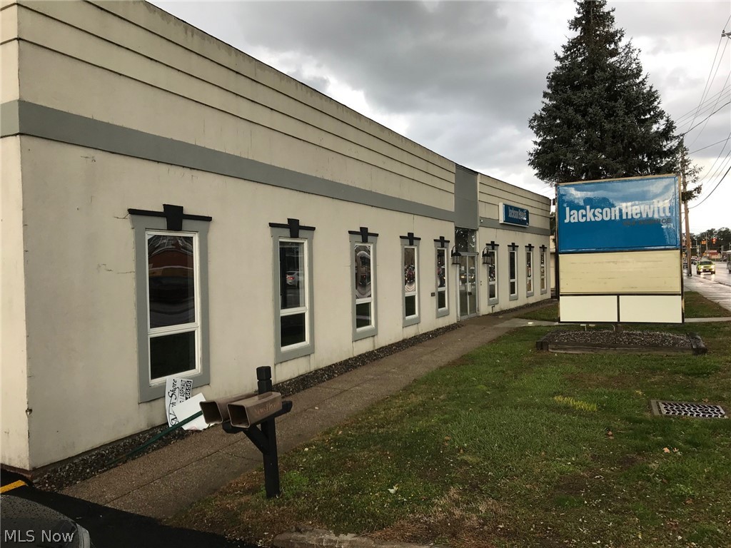 1000 SF Commercial office space located within building at 1314 Mentor Avenue right across the street from the Lake County Fairgrounds. There are 3 rooms/offices off the main space and all have been freshly painted and have newer carpet. The parking lot has been recently paved and offers 75+ spaces. Great street visibility and sign marquee out front.